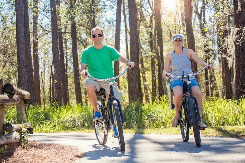 Bikers-on-trails-in-Washington-state